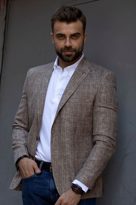 Picture of LIGHT BROWN PLAIN PATTERN JACKET