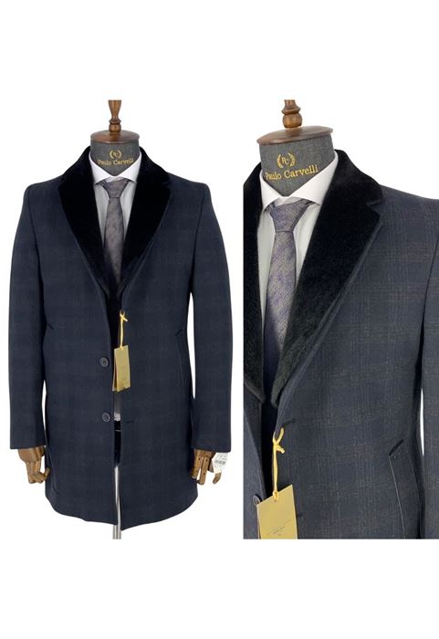 Image de MANTEAU DÉTAILLÉ À COL CARRÉ PLAT