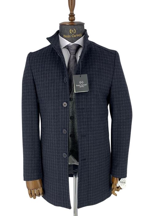 صورة معطف أسود مربع منقوش