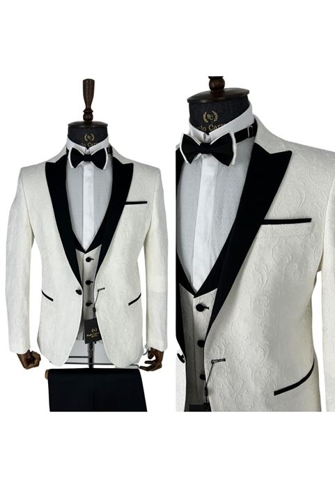 Image de MOTIF DE FLEUR BLANCHE COL NOIR DÉTAILLÉ TUFFÉ