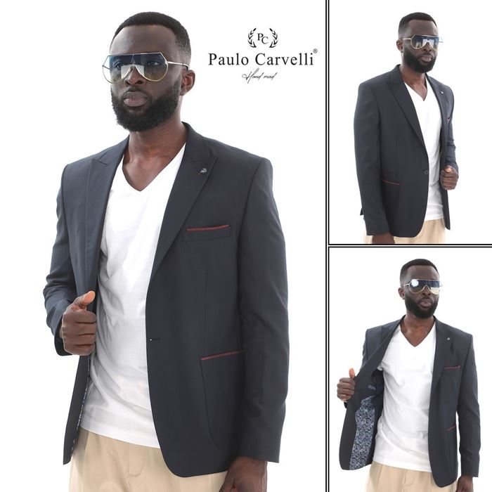 صورة سترة بجيب أحمر مدخن مفصل